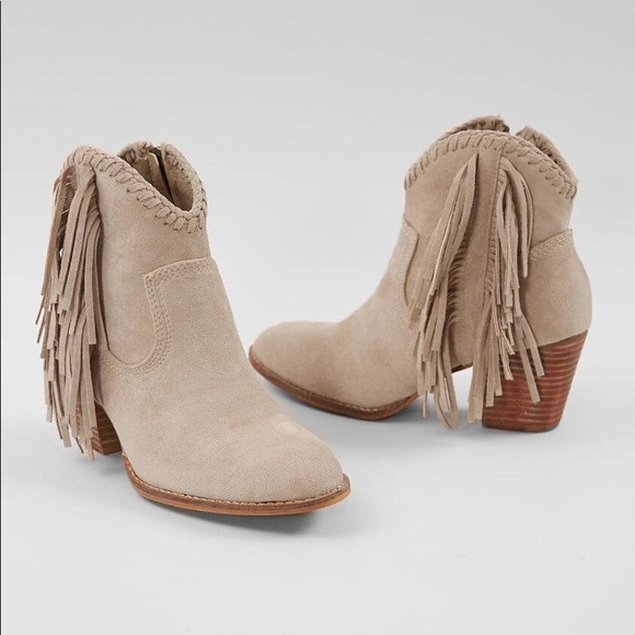 NIB Beast Fashion Leather Fringe Boho Booties Boot - Picture 5 of 7